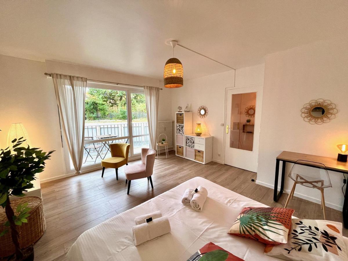Nihal, Studio Proche Zenith Avec Parking Et Balcon Caen Esterno foto